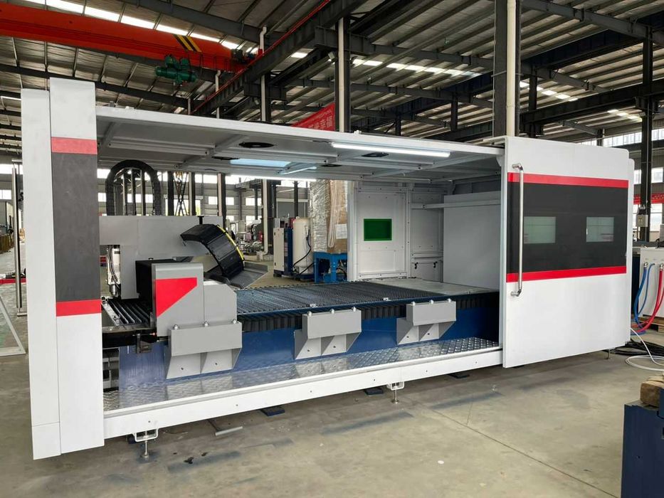 Laser Fibra a partir de 1.5kW para Corte Metais com ou sem cabine