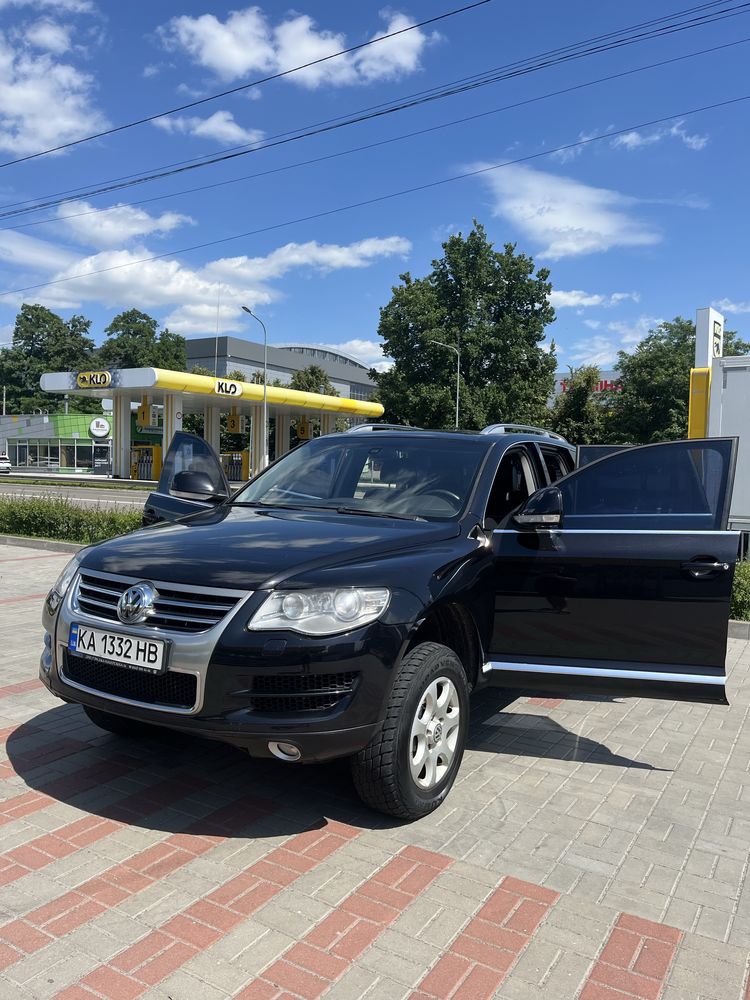 Офіційний Volkswagen Touareg з газом