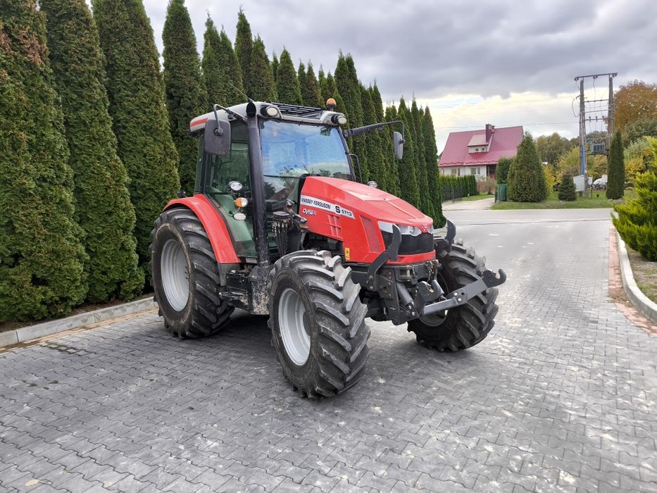Massey Ferguson 5713 S