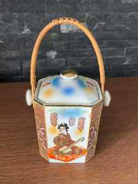 Porcelanowy pojemnik bomboniera Japonka ręcznie malowany