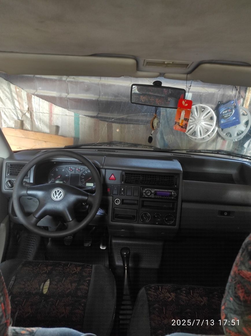 Volkswagen transporter t4 1.9td 2000год