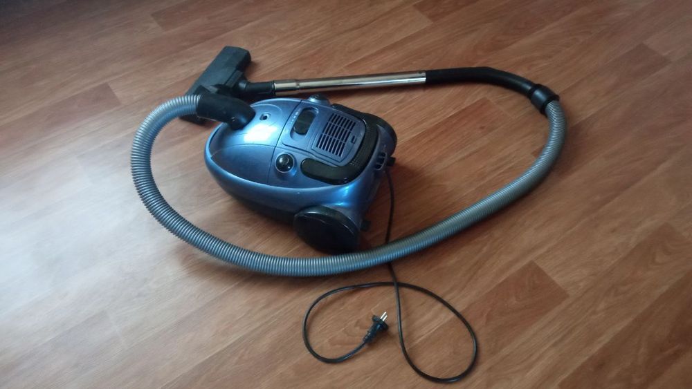 Продається пилосос 1800W