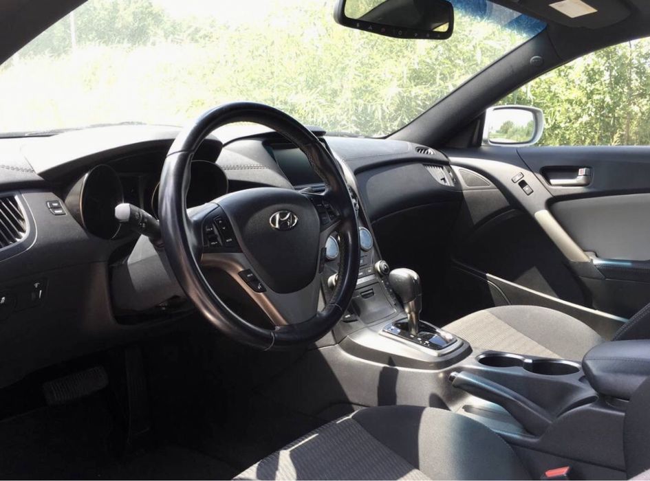 Hyundai genesis goupe 2013