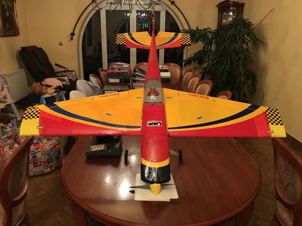 Samolot rc Edge 540