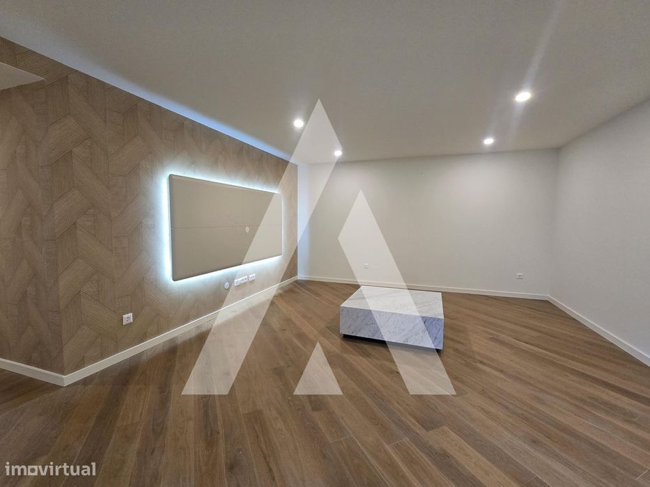 Apartamento T3  com terraço no centro de Aveiro