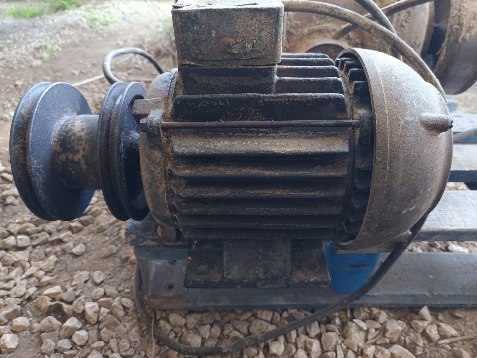 Motor trifásico e monofasica
