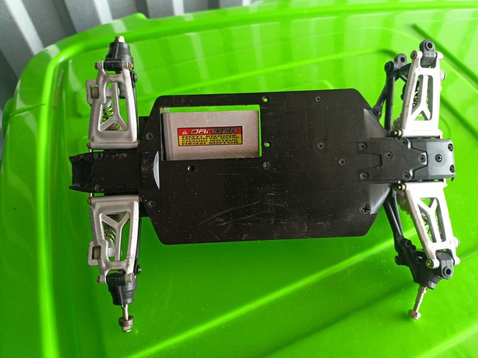 Podwozie Carson MR fu 1:18