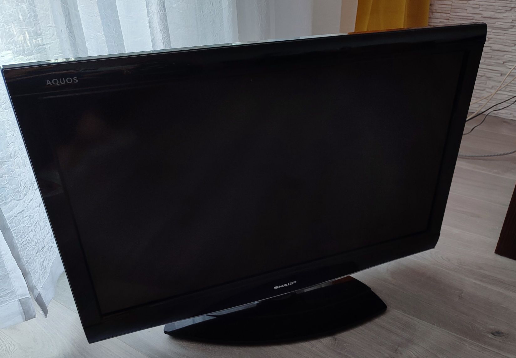 Telewizor SHARP AQUOS LC-32DH77E 32cale