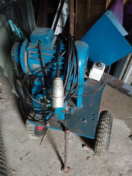 Rębak samoróbka do gałęzi