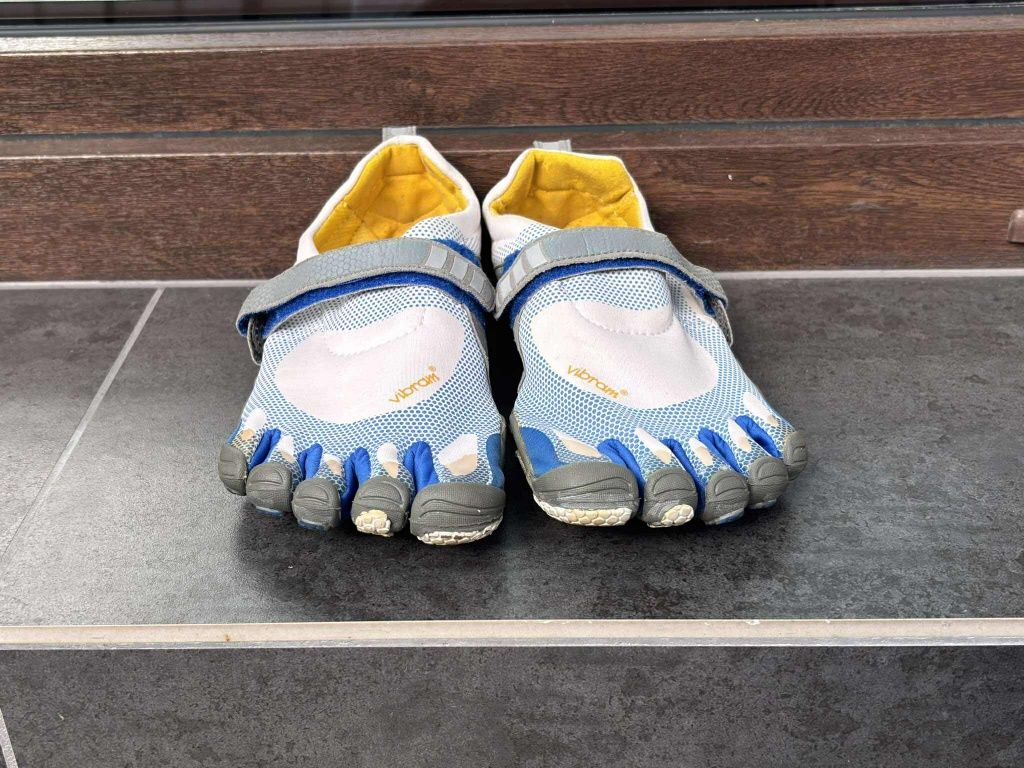 FiveFingers Bikila vibram buty trekkingowe męskie 42
rozmiar 42
Wkładk