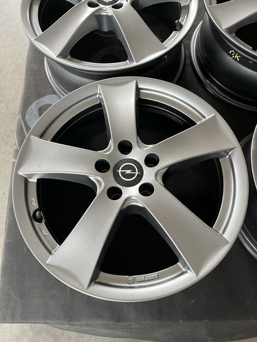 Felgi aluminiowe 17 cali do Opla 5x105
