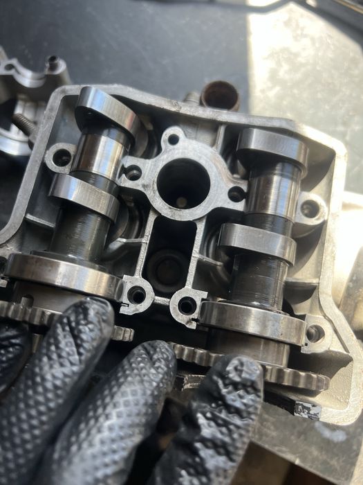 Glowica rmz 450 wtrysk walki