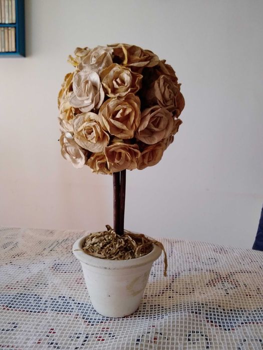 Planta em vaso (artificial) flores decoração.