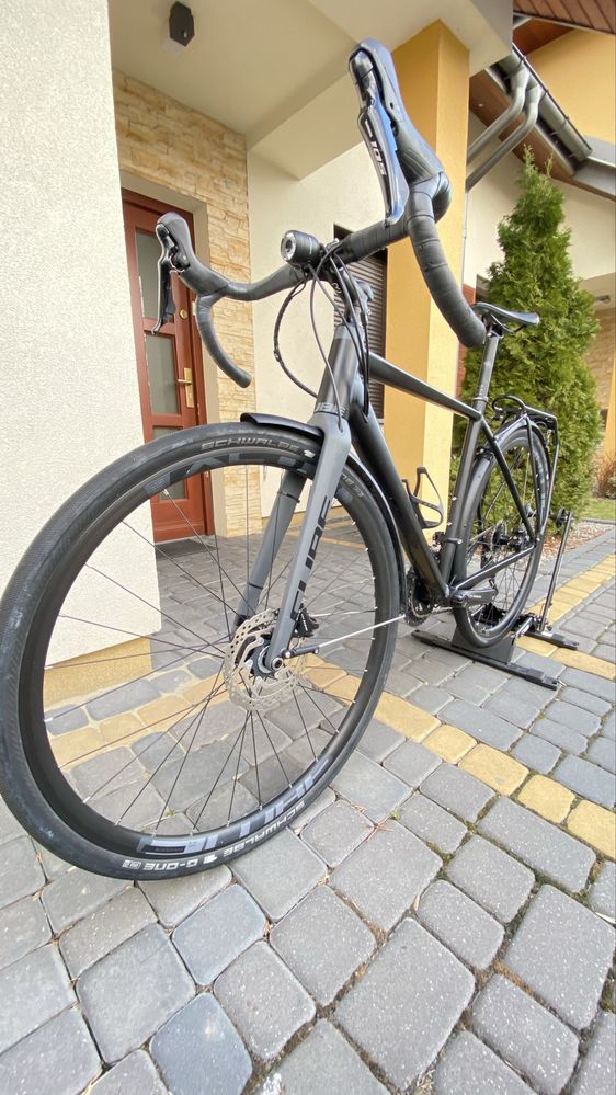 Grawel Cube nuroad race fe na 105 rama M polecam