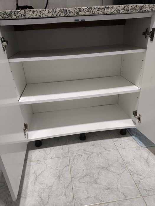 Móvel cozinha com pedra mármore