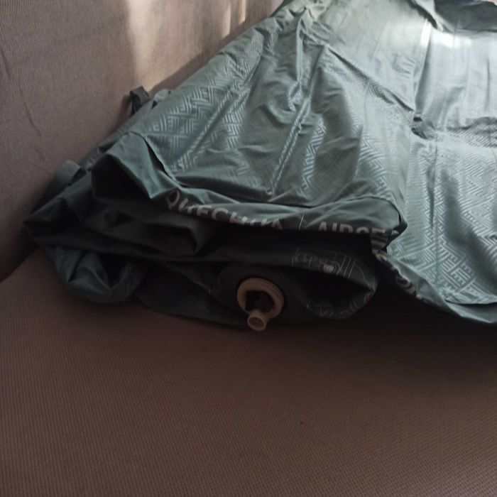 Materac kempingowy Quechua Air Comfort 140 cm 2-osobowy + pompka
