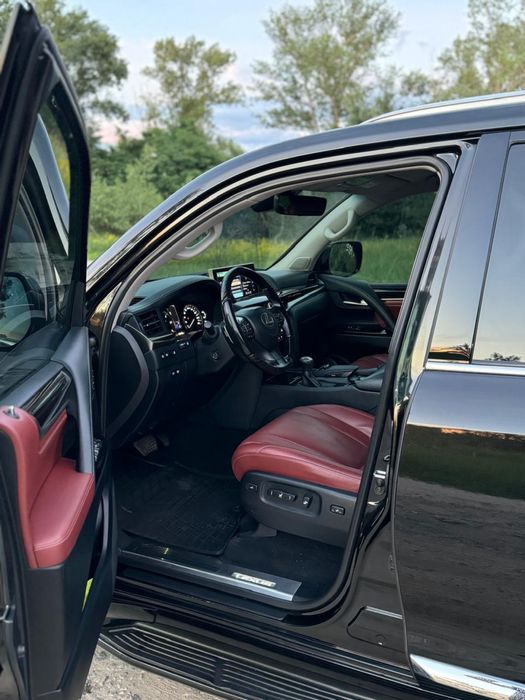 Продам Lexus LX450d