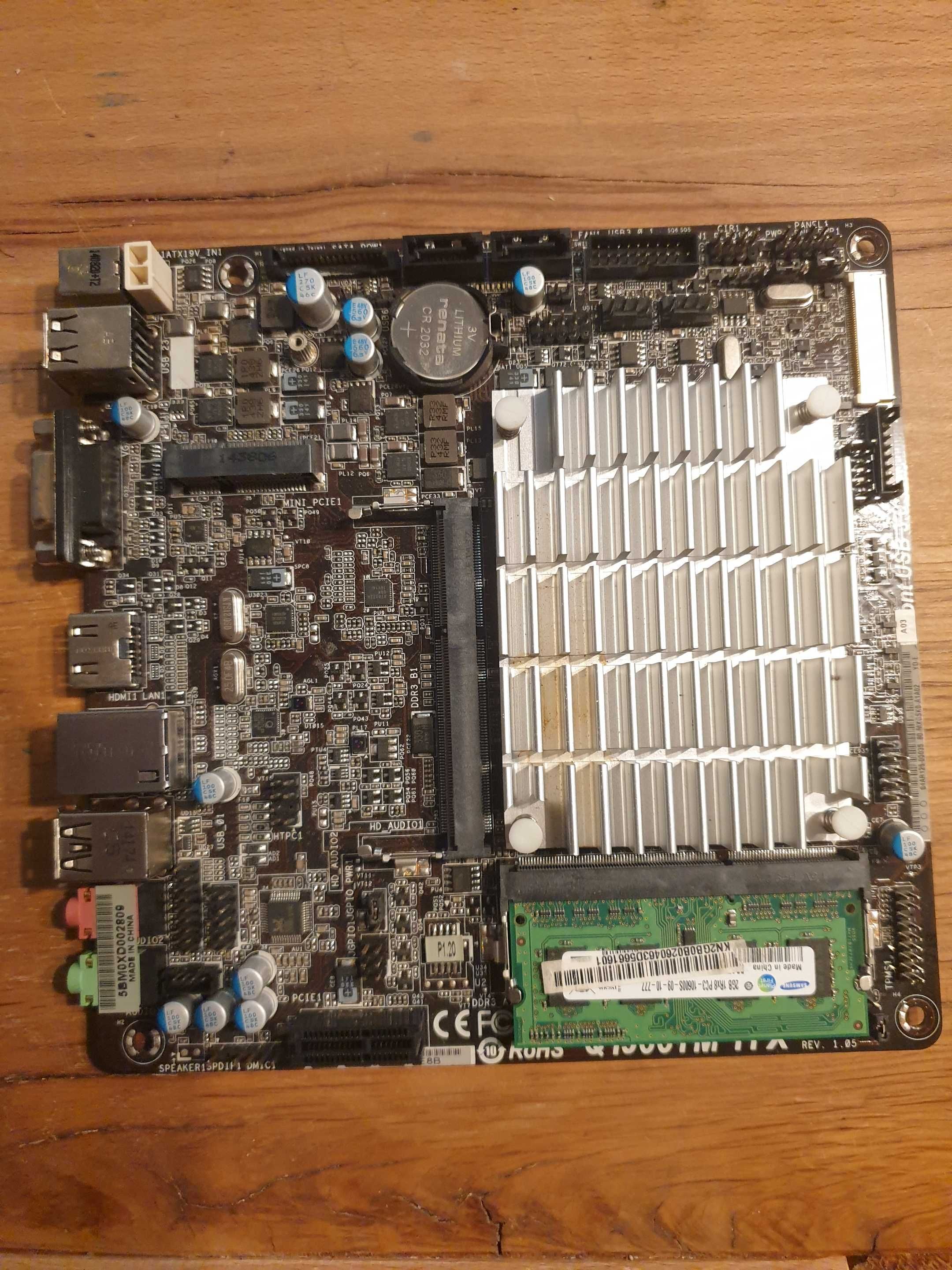 AsRock Q1900TM-ITX plus 2gb ram
