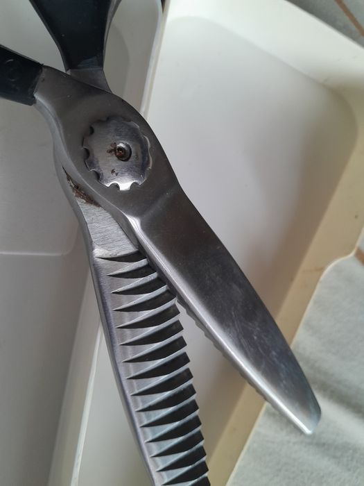 Хозяйственный инвентарь ножницы