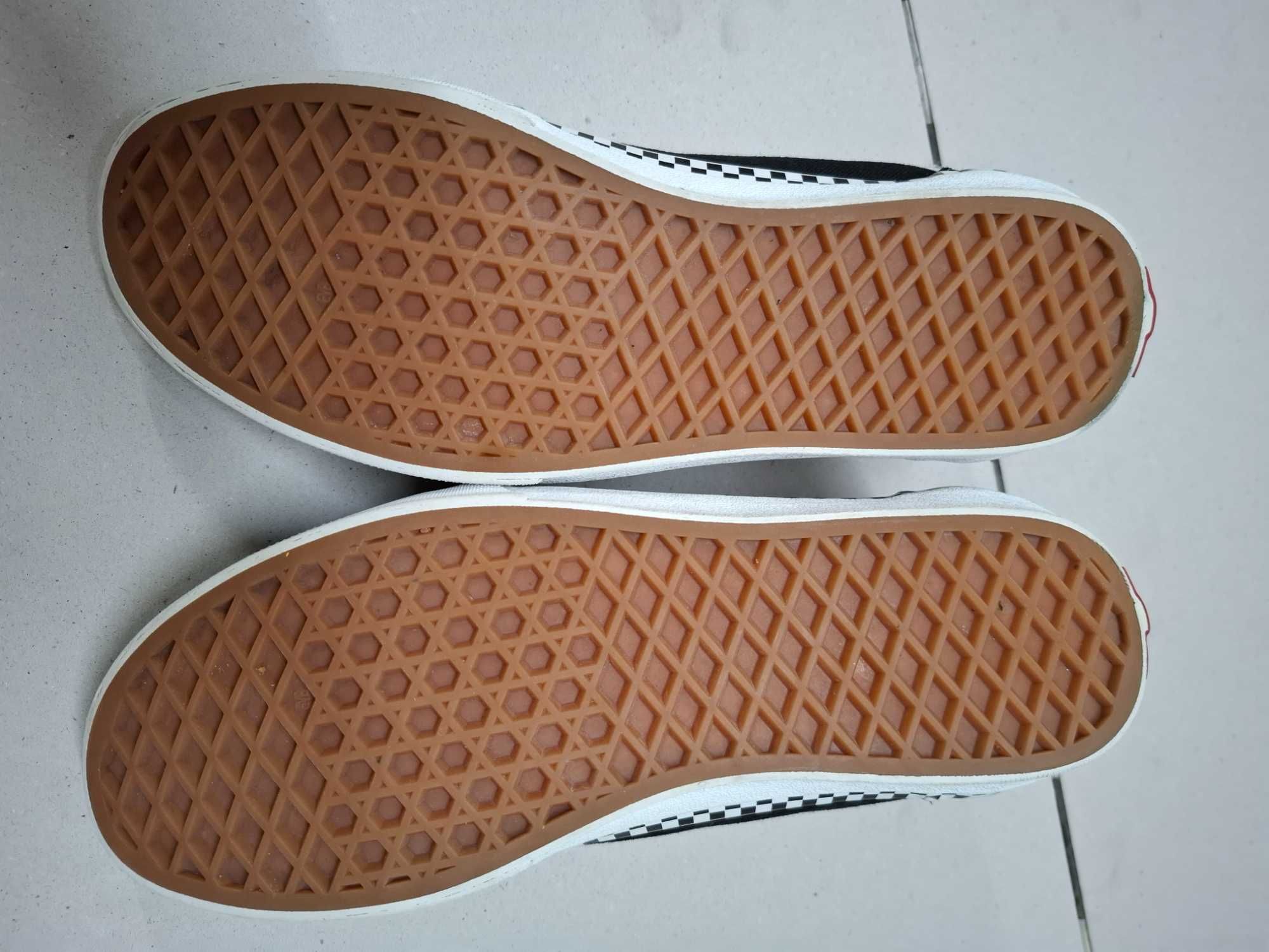 Sapatilhas vans em bom estado