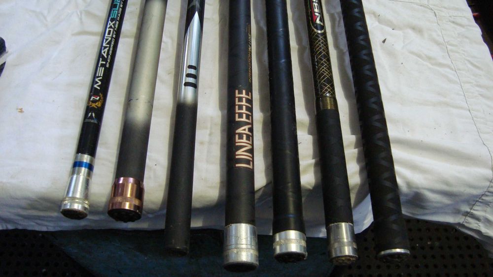 Canas  de  pesca  boia  de  5 e 6 metros