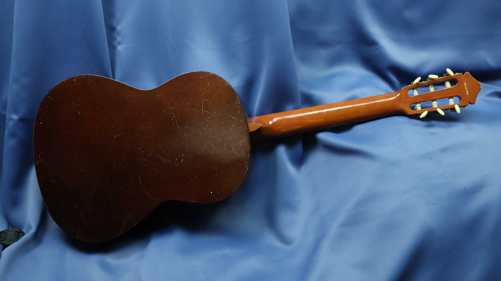 Gitara Klasyczna Yamaha G50A z pokrowcem