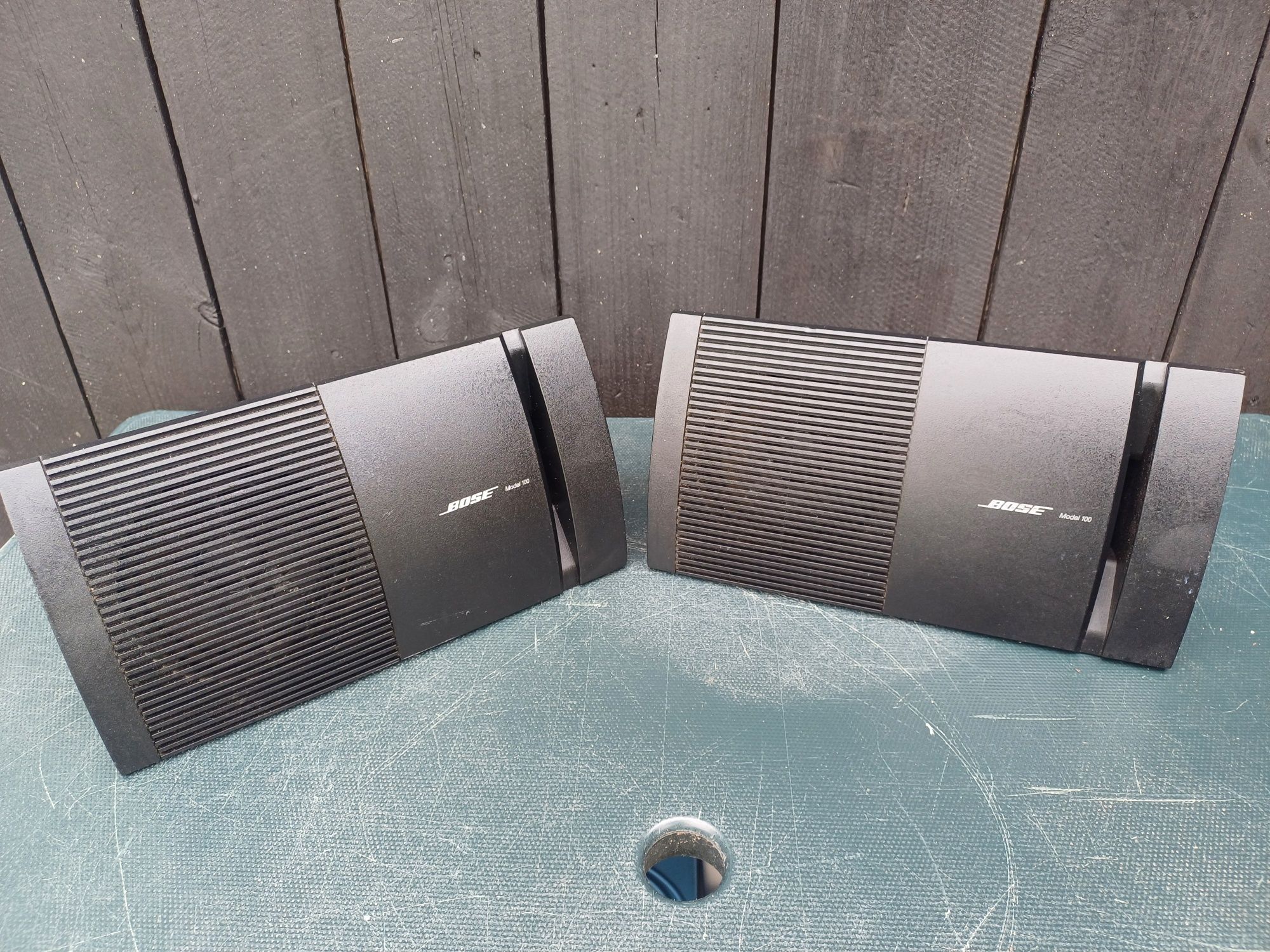 Bose Model 100 glosniki