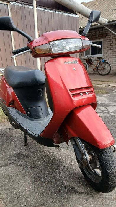 Скутер Honda Lead AF 20