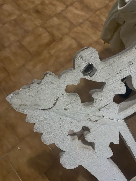 espelho talhado em madeira