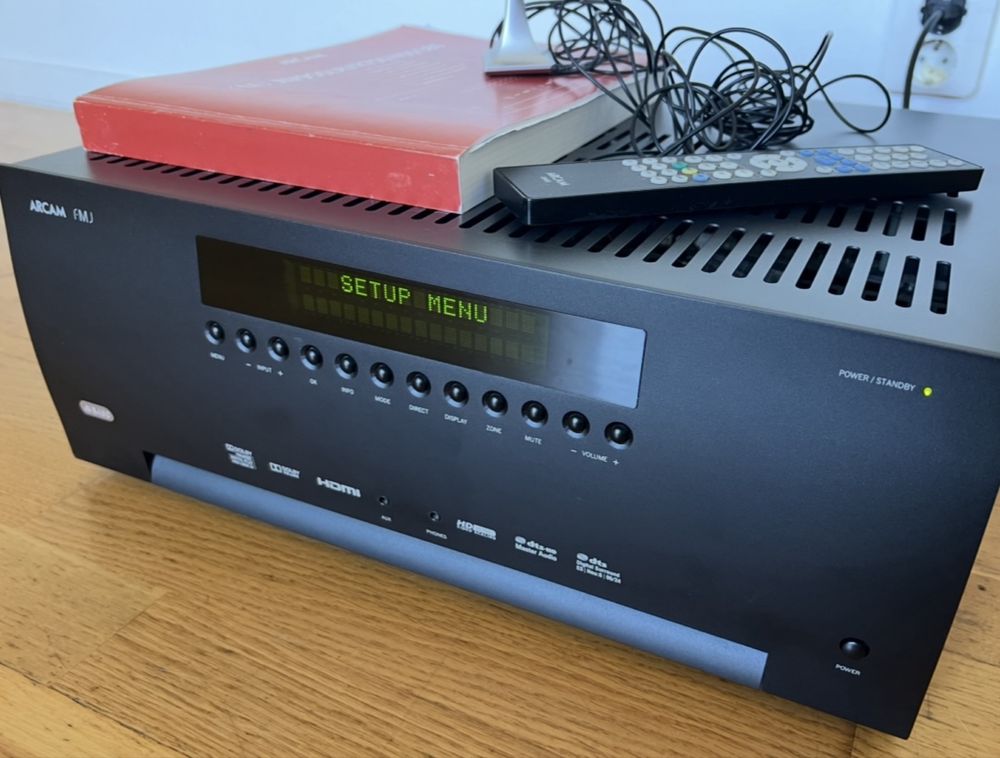 Arcam fmj AVR450 amplituner 7.1 w pieknym stanie + pilot mikrofon inst