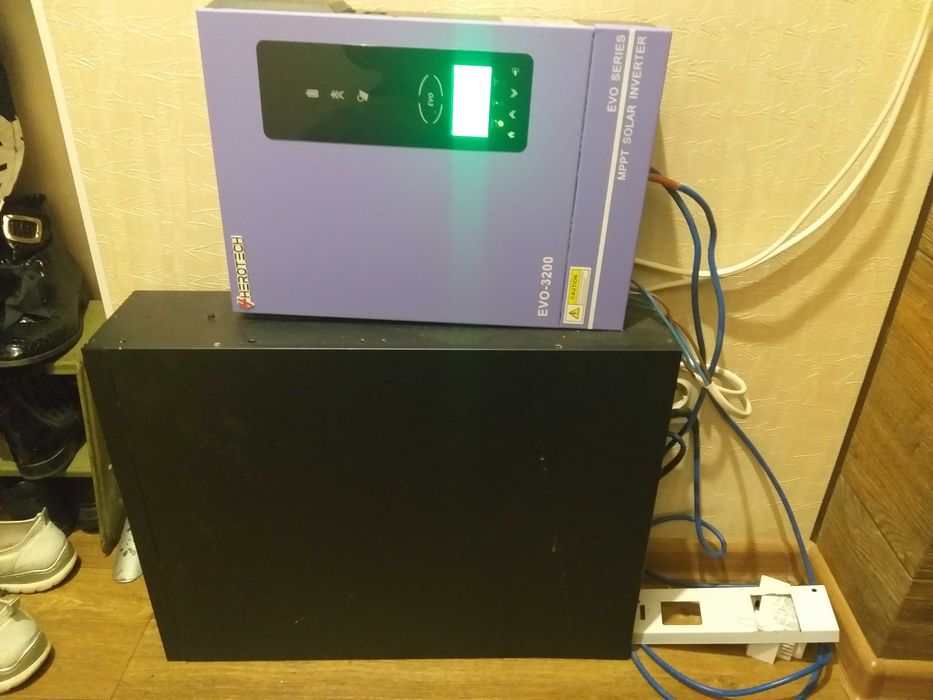 Резервне живлення 3,2кВт по інвертору, 5,1кВт по батареї.