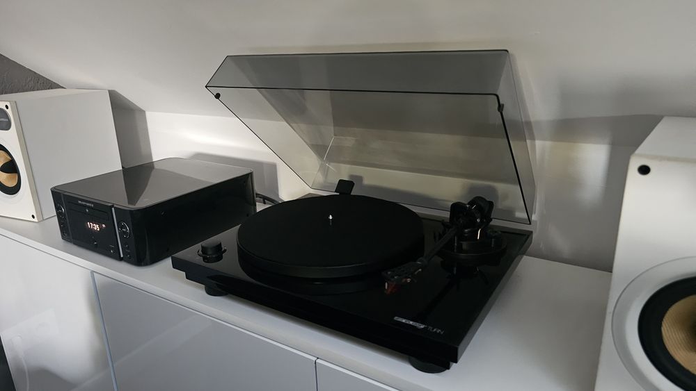 Marantz mcr 611, bowers wilkins 686 ,reloop turn 3 mk2 sub yamaha