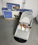 Babybjorn leżaczek balance soft mesh silver white plus zabawka gratis