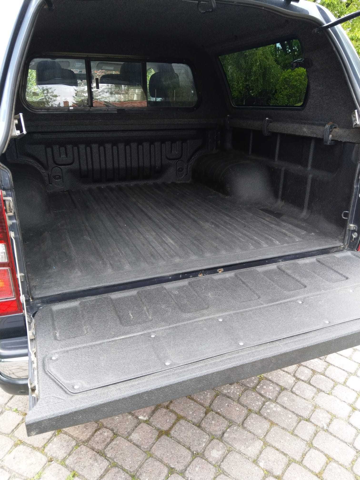 Isuzu D-Max 1.9 DC LSX, automat, pełna zabudowa, 2017r