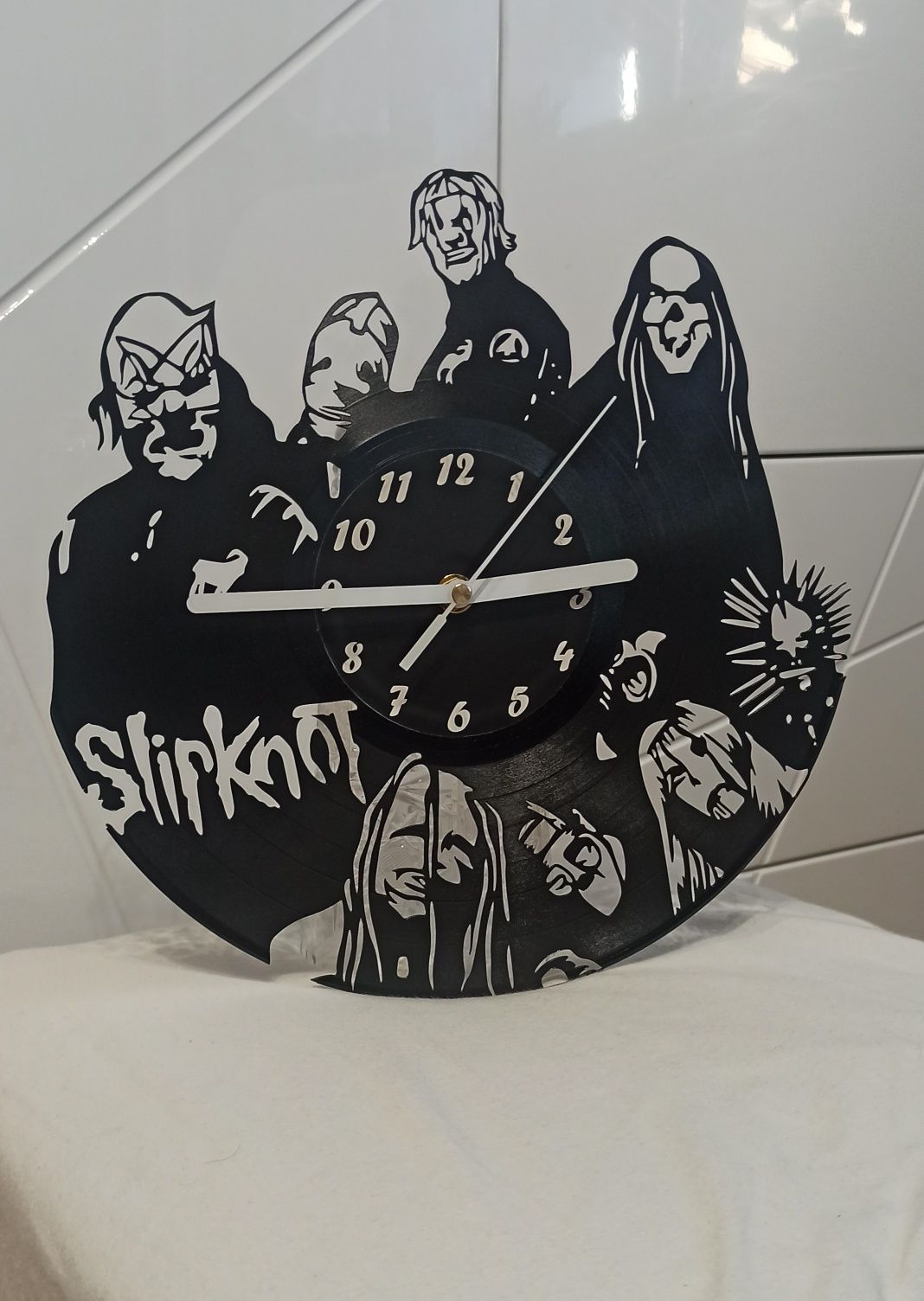 Zegar ścienny z płyty winylowej 30 cm. Motyw Slipknot