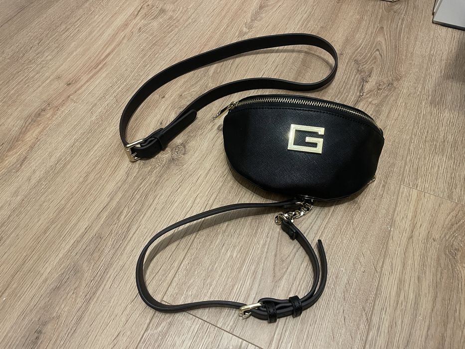 Nerka saszetka Guess