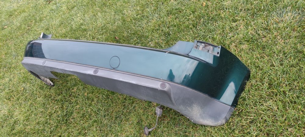 Zderzak tył tylny Ford C-Max mk1 czujniki pdc zielony kod lakieru T4