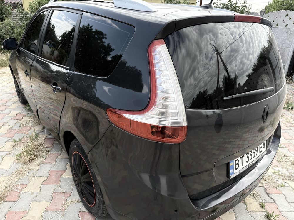 Renault , Рено Гранд Сценик Рестайлинг 2013 1.5 дизель
