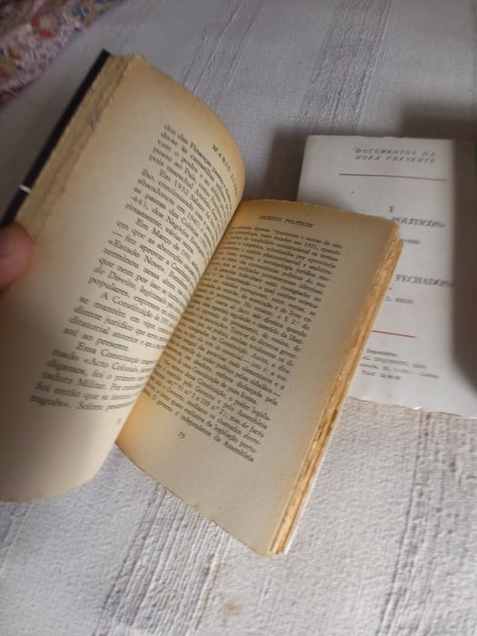 Política portuguesa três livros