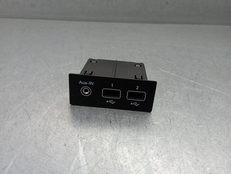 Módulo USB / AUX / IPOD RENAULT Clio V (BF_)