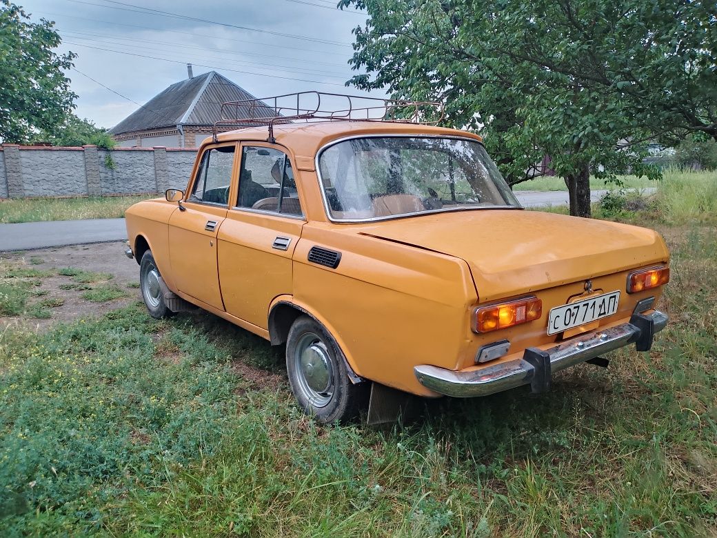 Срочно продам москвич 2140