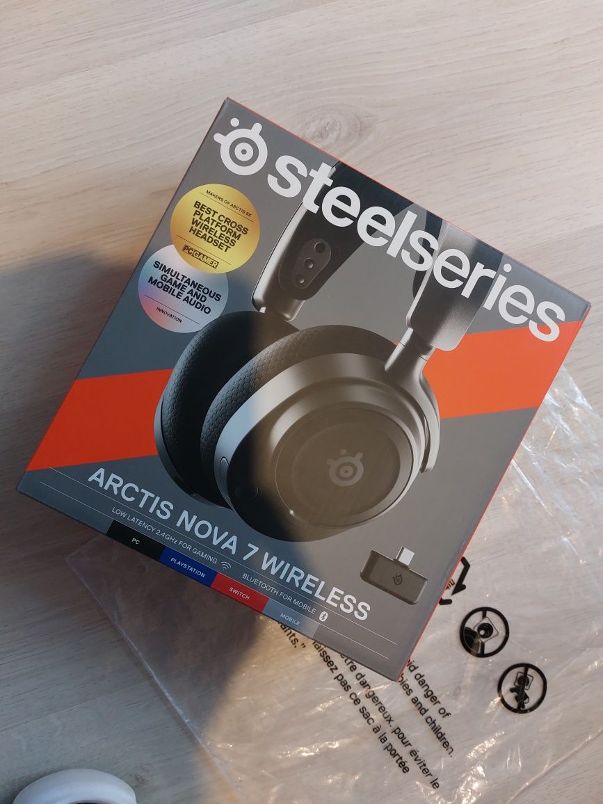 Навушники SteelSeries Arctis Nova 7 Wireless