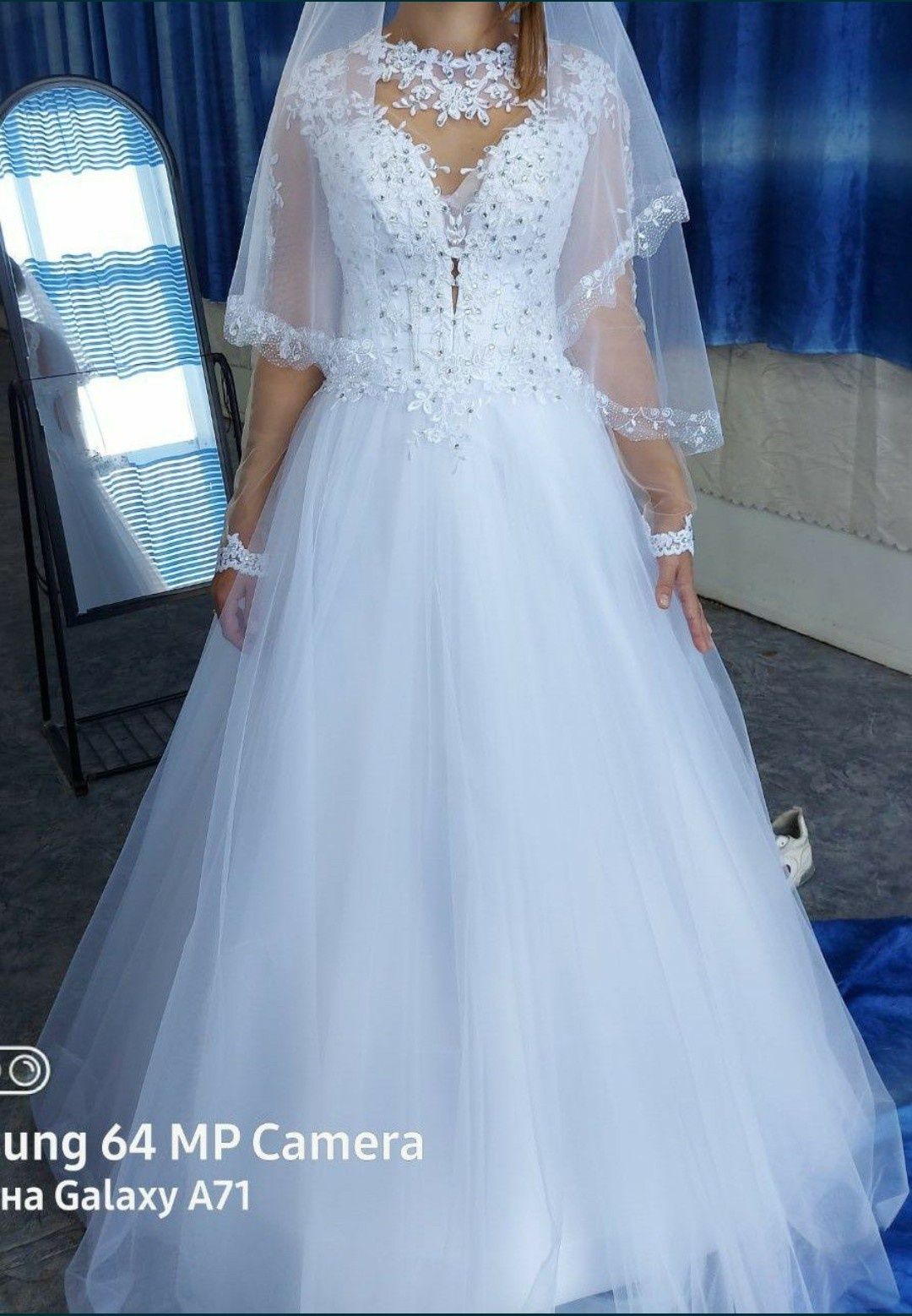 Весільна сукня 48 розміру