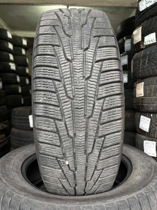 Шины 205/60 R16 Nokian комплект зима (отличное состояние 8мм) L7