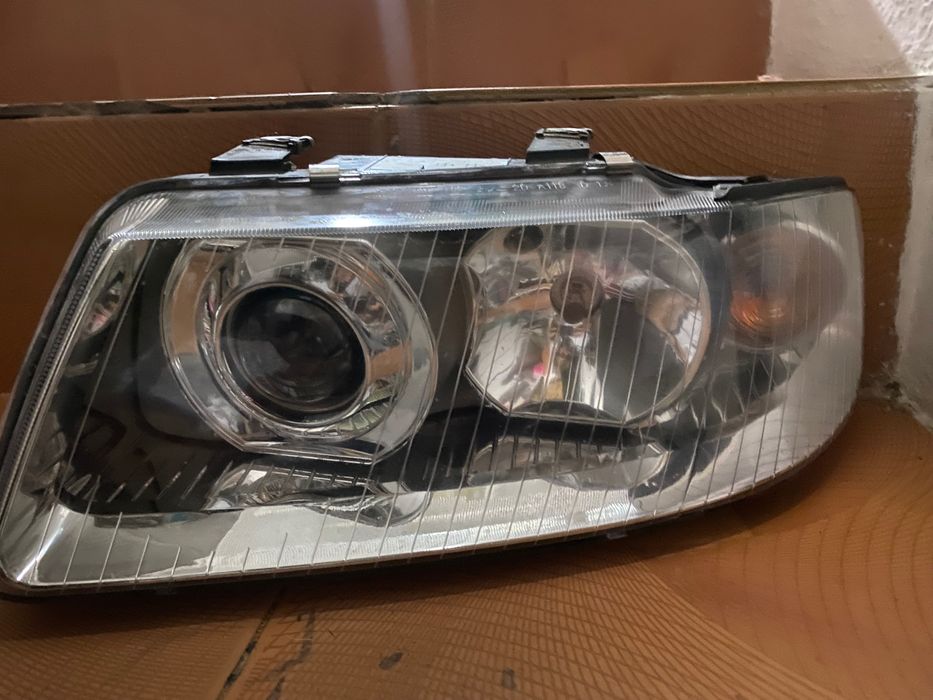 Faróis Audi A3 8L