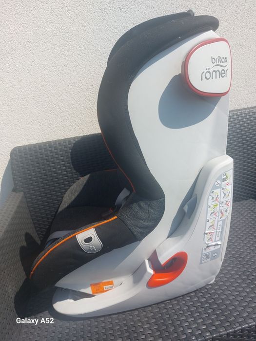 Foteliki britax romer 9-18 kg