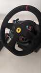 Sprzedam kierownicę Thrustmaster T300 Alcantara Edition.
