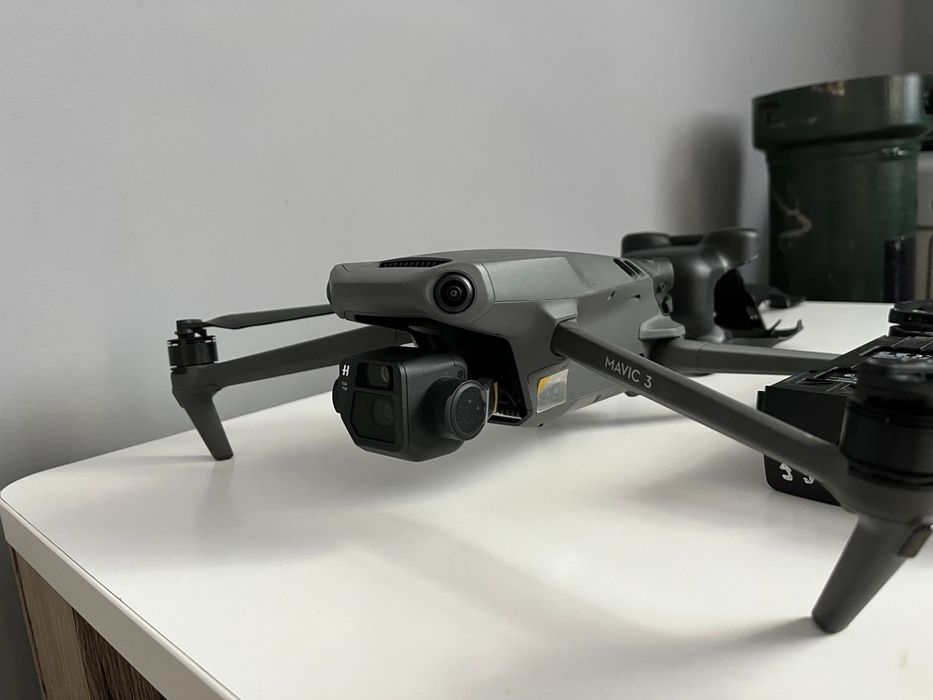 DJI MAVIC 3 продаю