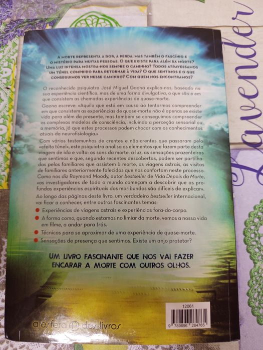 Livro "uma luz ao fundo do túnel"