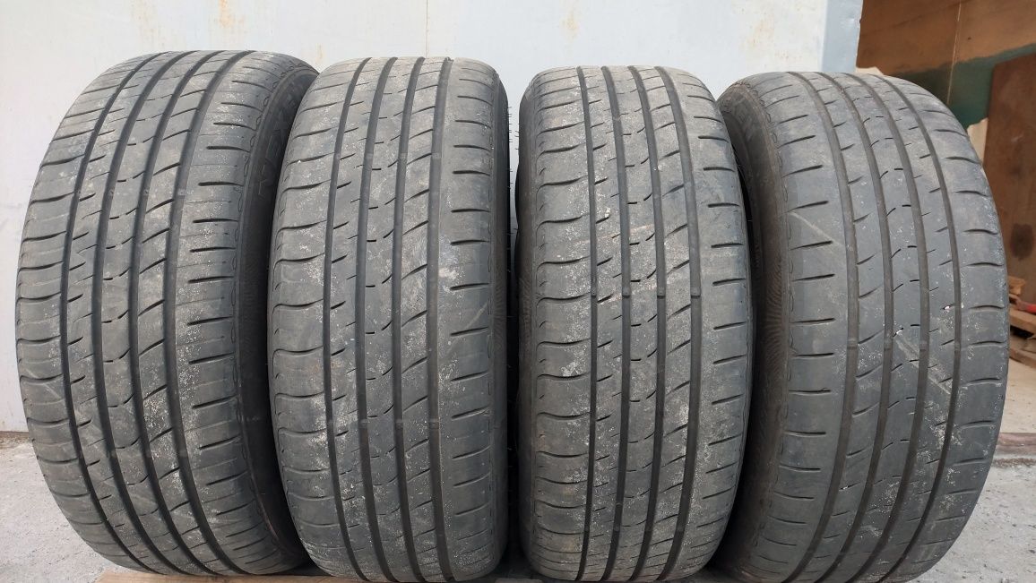 Колеса шини диски 225/50 R18